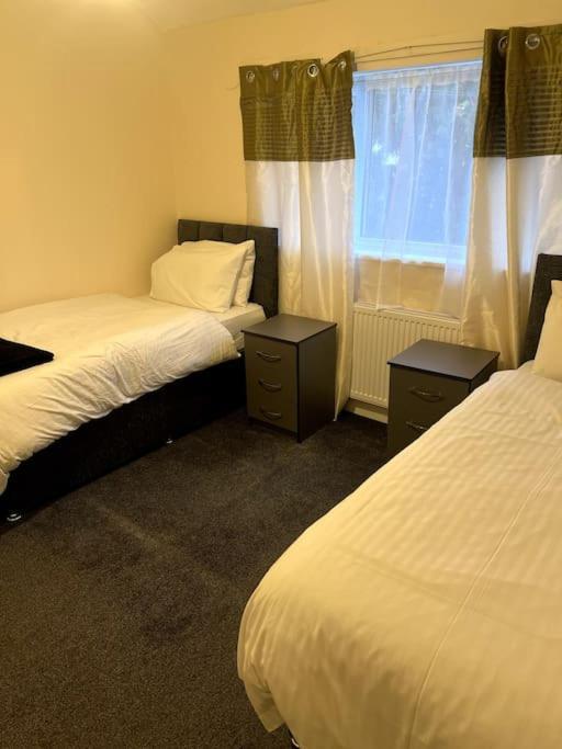 Spacious City Centre Home Near Hospital & M5 伍斯特 外观 照片